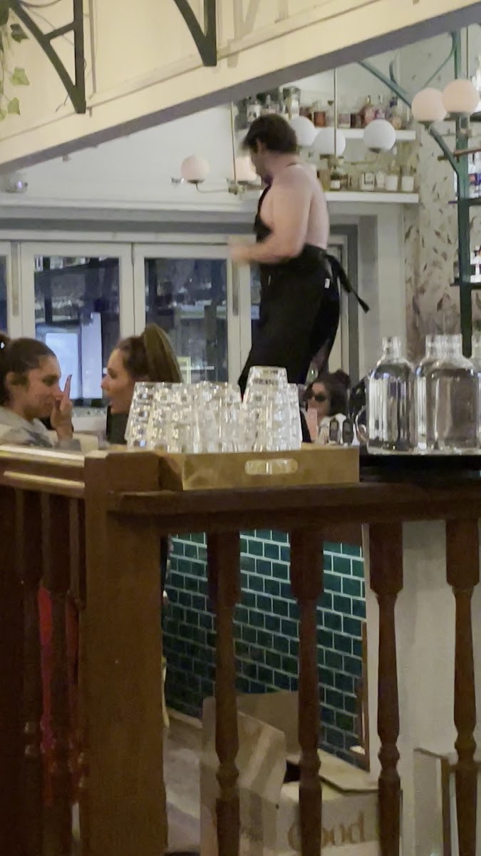 Covent Garden - Gin Bar & Restaurant Photo 2